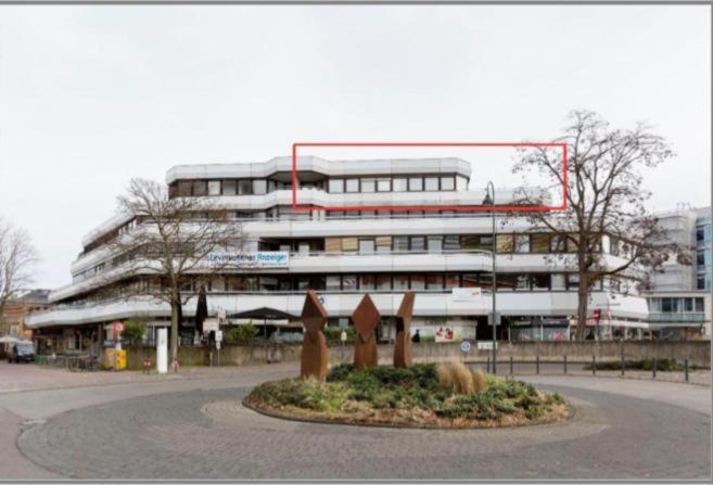 Im Herzen Von Wiesdorf- Blick Auf Das Bayer-Kreuz -Appartement Mit 2 Schlafzimmern-Fuer 3 Personen -Zentral Gelegen - Friedrich Ebert Platz 5A , 4Te Etage - Dachterrasse Und Sauna - Kaution Pflicht - Leverkusen Esterno foto